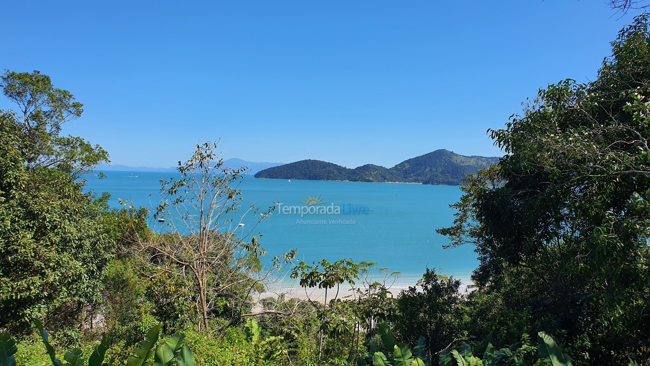 Casa para aluguel de temporada em Ubatuba (Enseada)