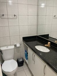 Hermoso apartamento amoblado con vista al mar en Meireles