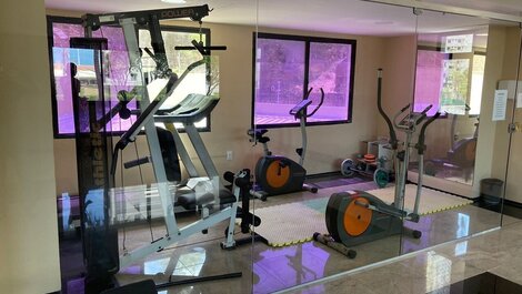 Hermoso apartamento amoblado con vista al mar en Meireles