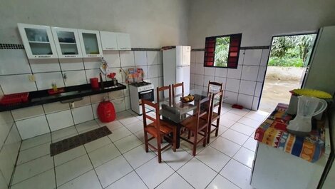 Linda casa com banho natural em Guaramiranga