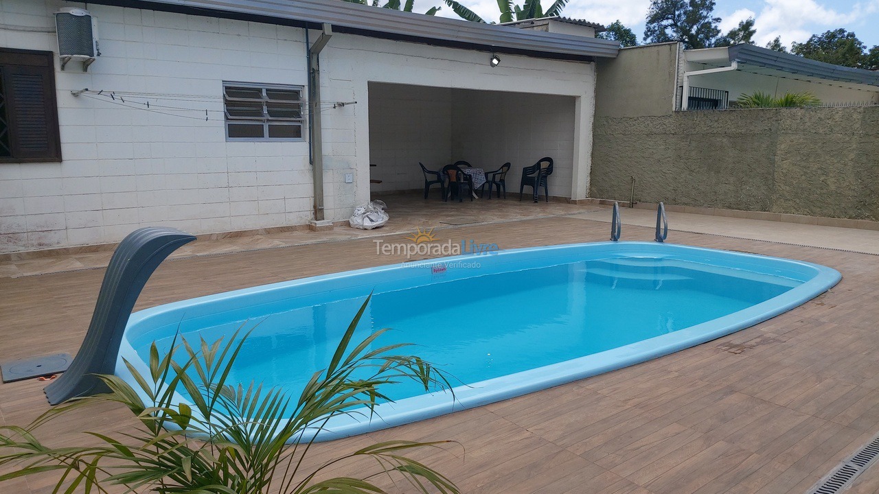 Casa para aluguel de temporada em Ubatuba (Maranduba)