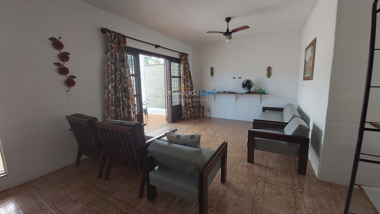 Casa para aluguel de temporada em Ubatuba (Maranduba)