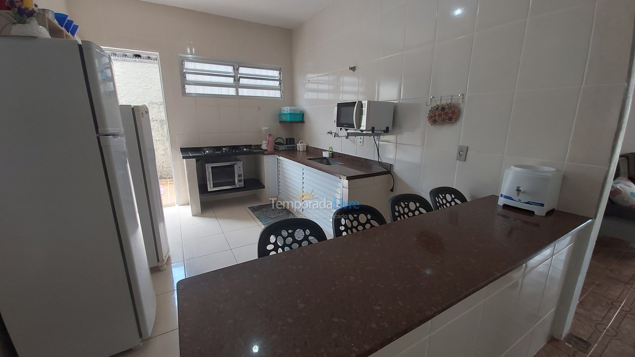 Casa para aluguel de temporada em Ubatuba (Maranduba)