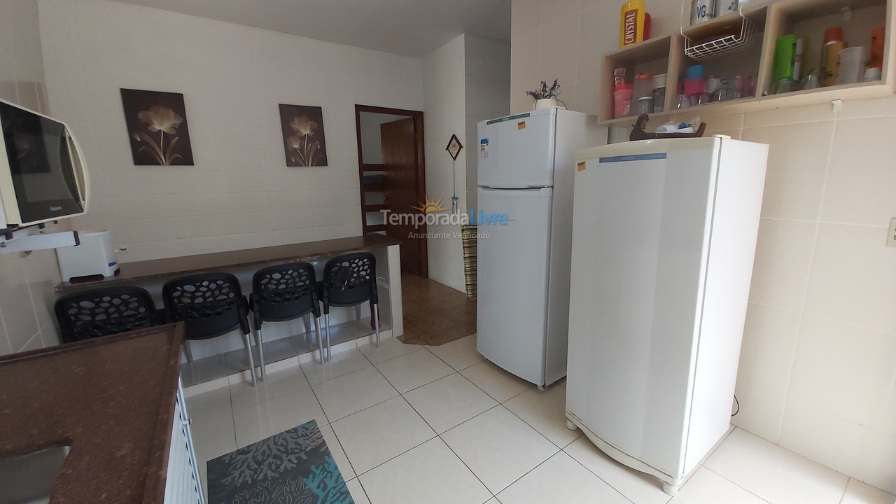 Casa para aluguel de temporada em Ubatuba (Maranduba)