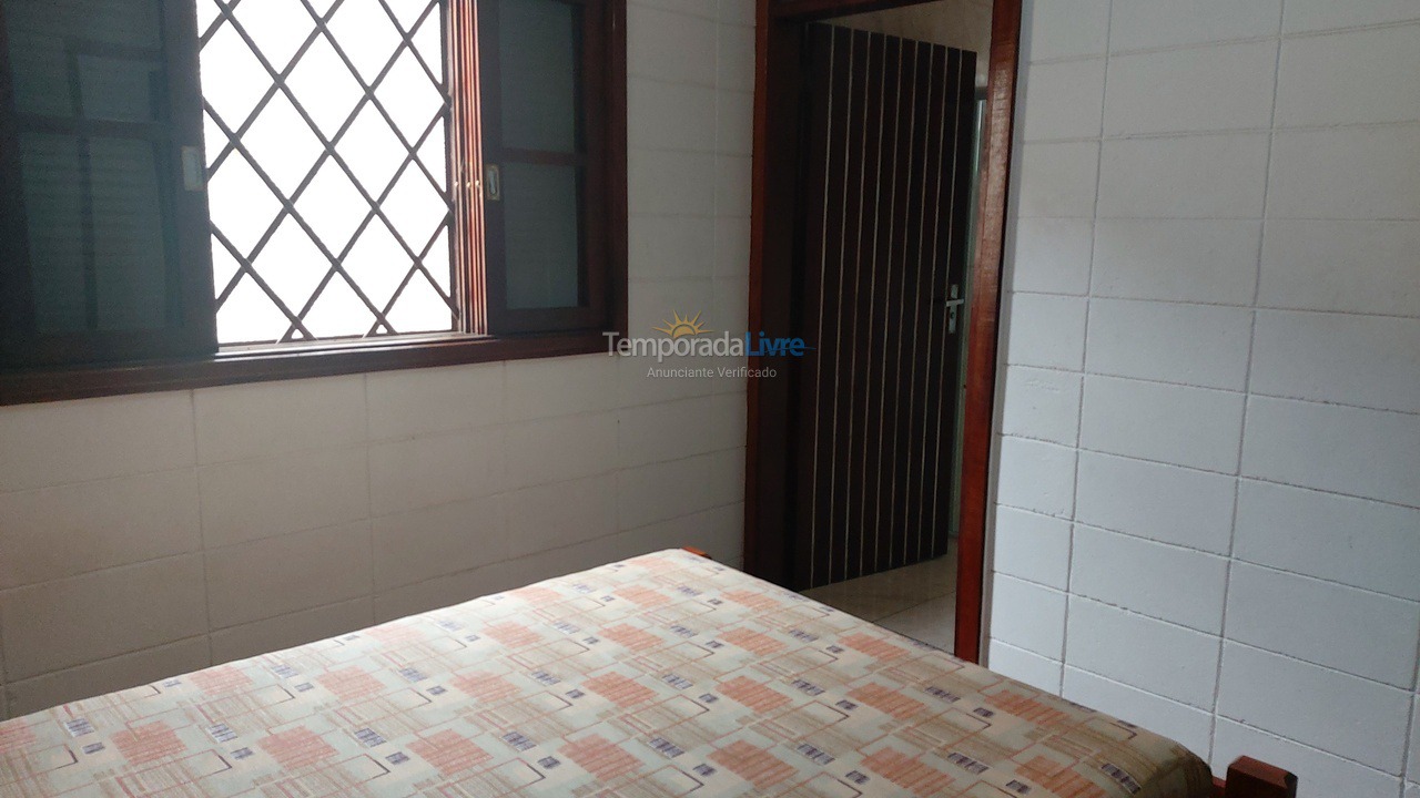 Casa para aluguel de temporada em Ubatuba (Maranduba)