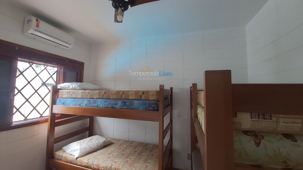 Casa para aluguel de temporada em Ubatuba (Maranduba)