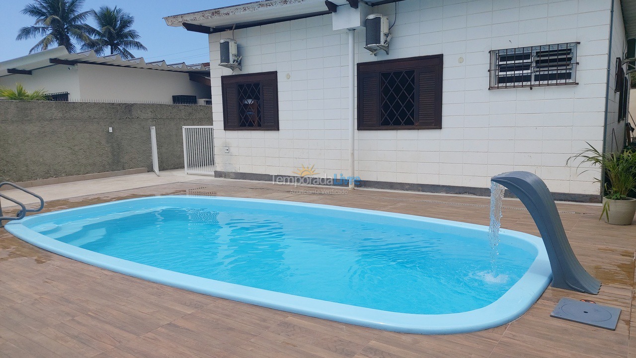 Casa para aluguel de temporada em Ubatuba (Maranduba)