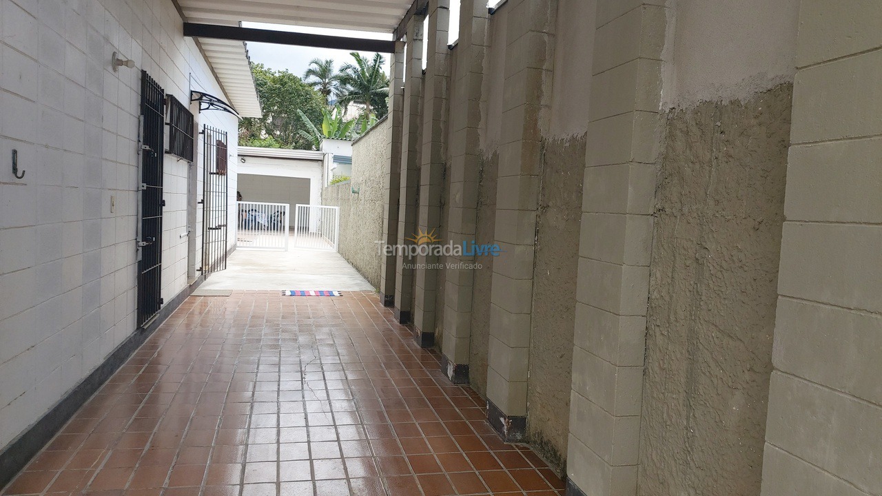 Casa para aluguel de temporada em Ubatuba (Maranduba)