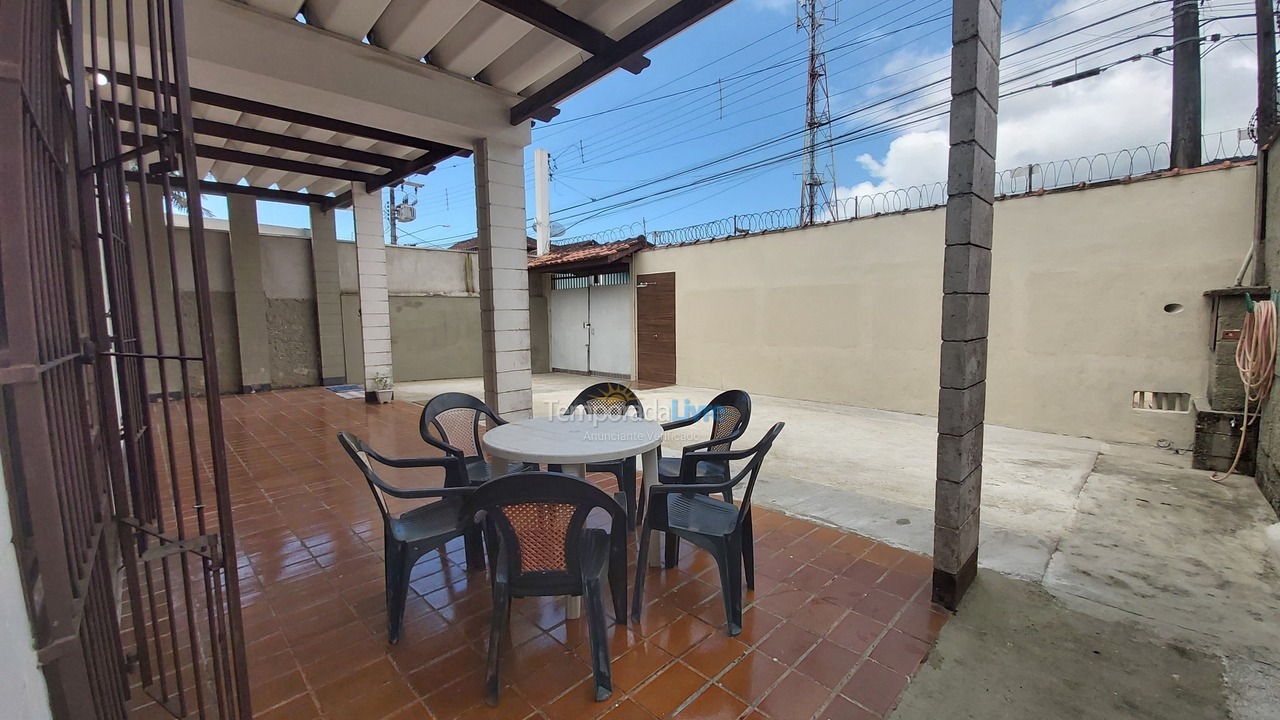 Casa para aluguel de temporada em Ubatuba (Maranduba)