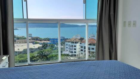 Apartamento com Vista do Mar em Bombinhas