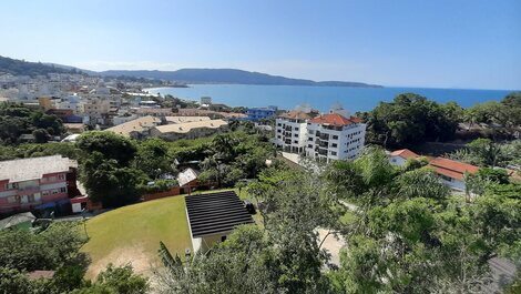 Apartamento com Vista do Mar em Bombinhas
