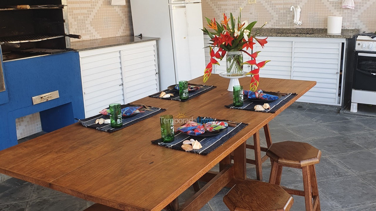 Casa para alquiler de vacaciones em Bertioga (Condominio Morada da Praia)