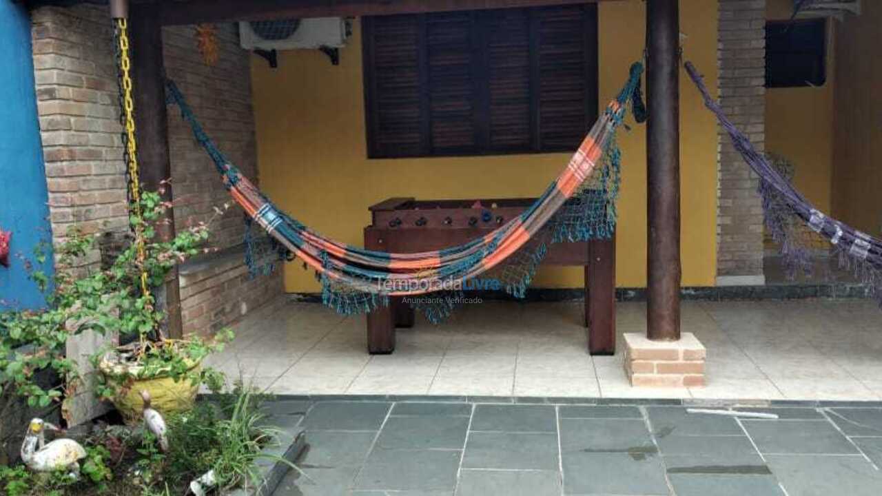 Casa para alquiler de vacaciones em Bertioga (Condominio Morada da Praia)