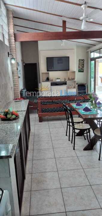 Casa para alquiler de vacaciones em Bertioga (Condominio Morada da Praia)