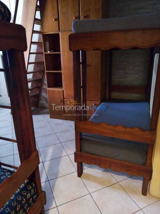 Casa para alquiler de vacaciones em Bertioga (Condominio Morada da Praia)