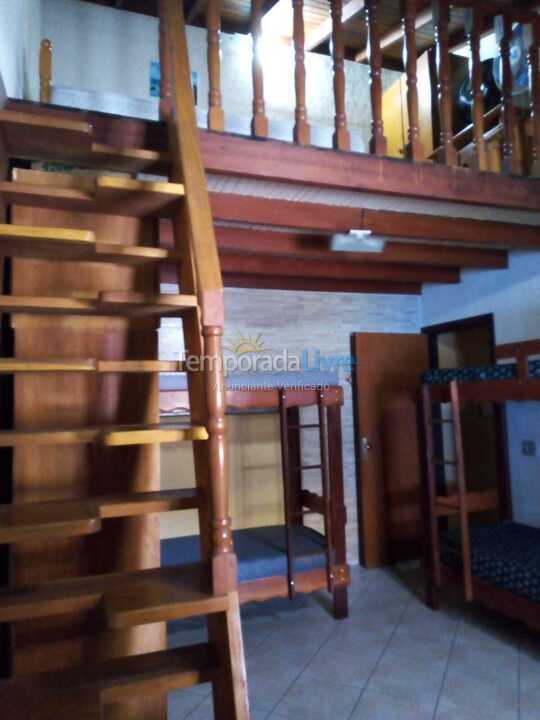Casa para alquiler de vacaciones em Bertioga (Condominio Morada da Praia)
