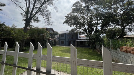 Casa para alugar em Garopaba - Praia da Ferrugem