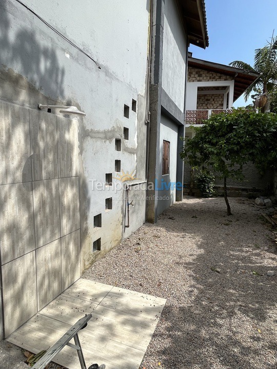 Casa para aluguel de temporada em Garopaba (Praia da Ferrugem)