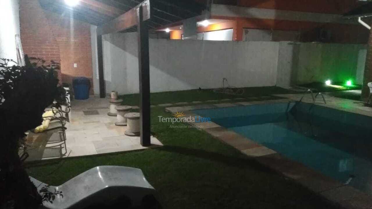 Casa para alquiler de vacaciones em Guarujá (Praia do Pernambuco)
