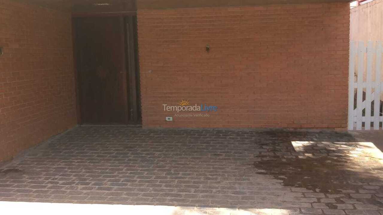 Casa para alquiler de vacaciones em Guarujá (Praia do Pernambuco)