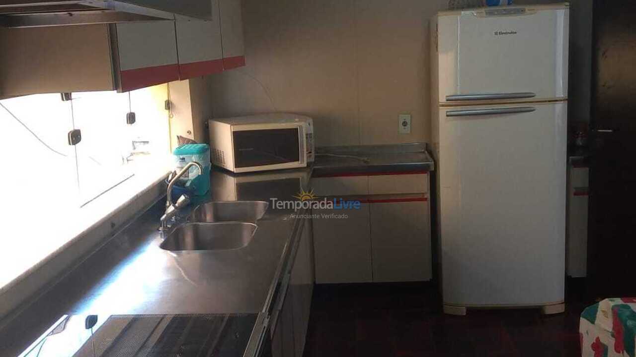 Casa para alquiler de vacaciones em Guarujá (Praia do Pernambuco)