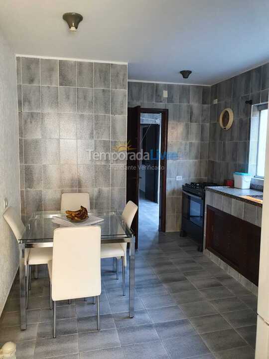 Casa para aluguel de temporada em Guarujá (Praia do Pernambuco)