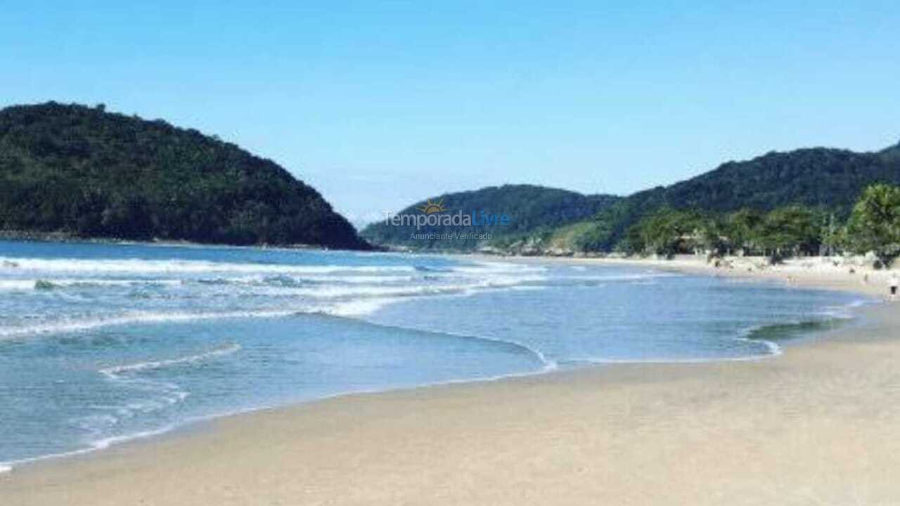 Casa para aluguel de temporada em Guarujá (Praia do Pernambuco)