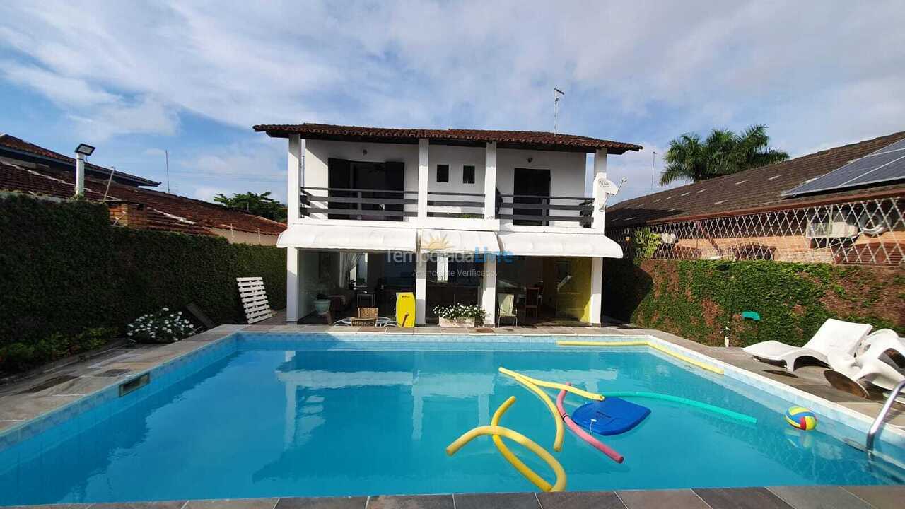 Casa para aluguel de temporada em Guarujá (Praia do Pernambuco)