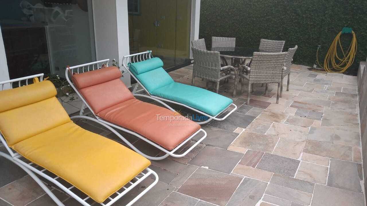 Casa para aluguel de temporada em Guarujá (Praia do Pernambuco)