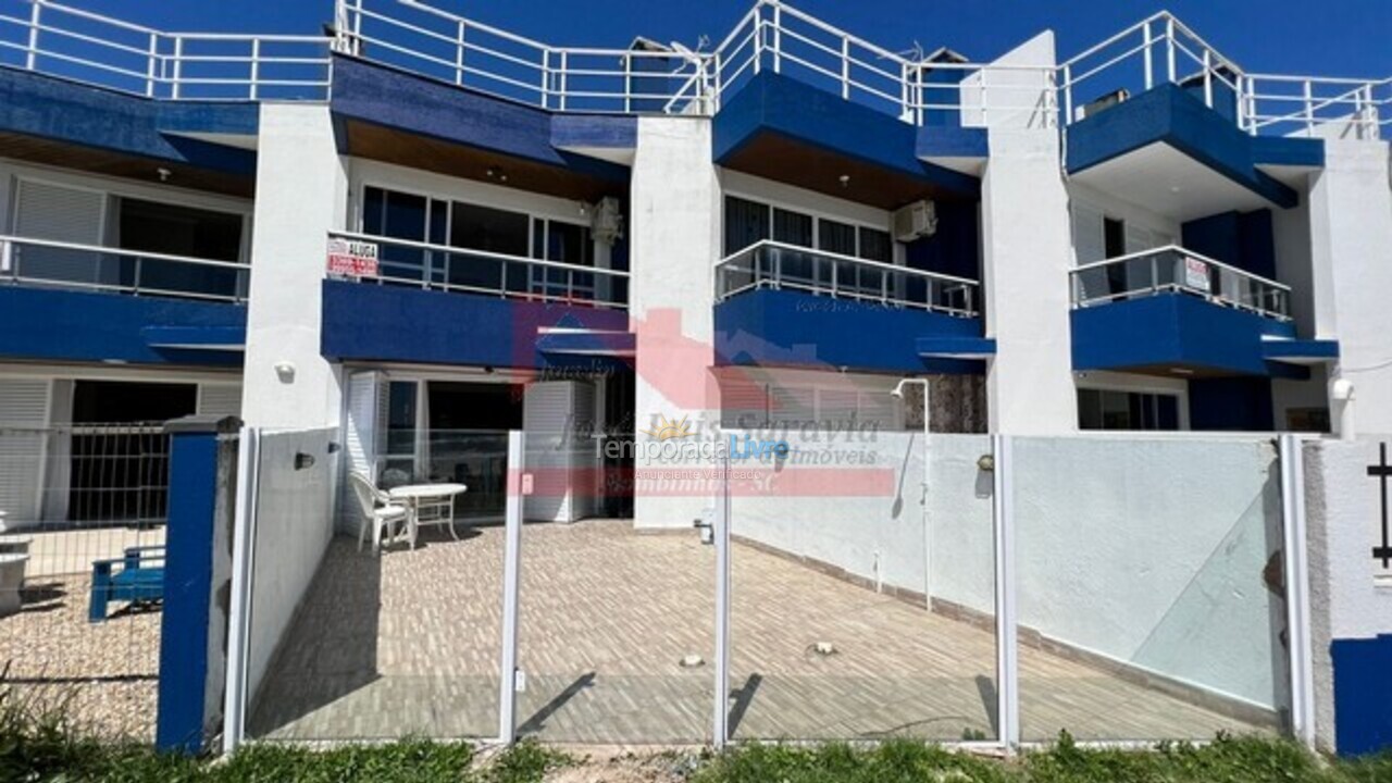 Casa para aluguel de temporada em Bombinhas (Praia de Bombas)