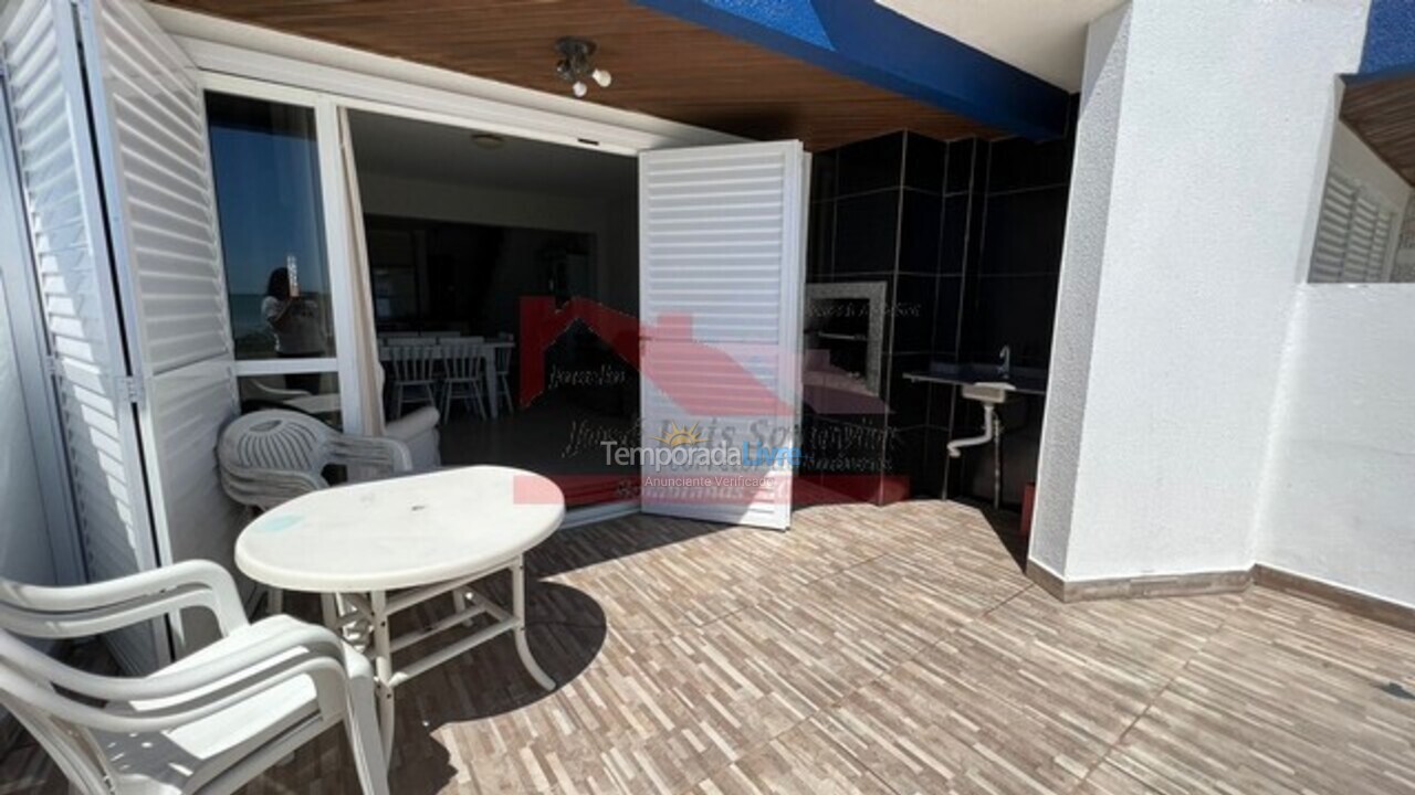 Casa para aluguel de temporada em Bombinhas (Praia de Bombas)