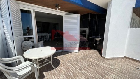 Frente ao mar, amplo duplex com uma vista espetacular da praia!
