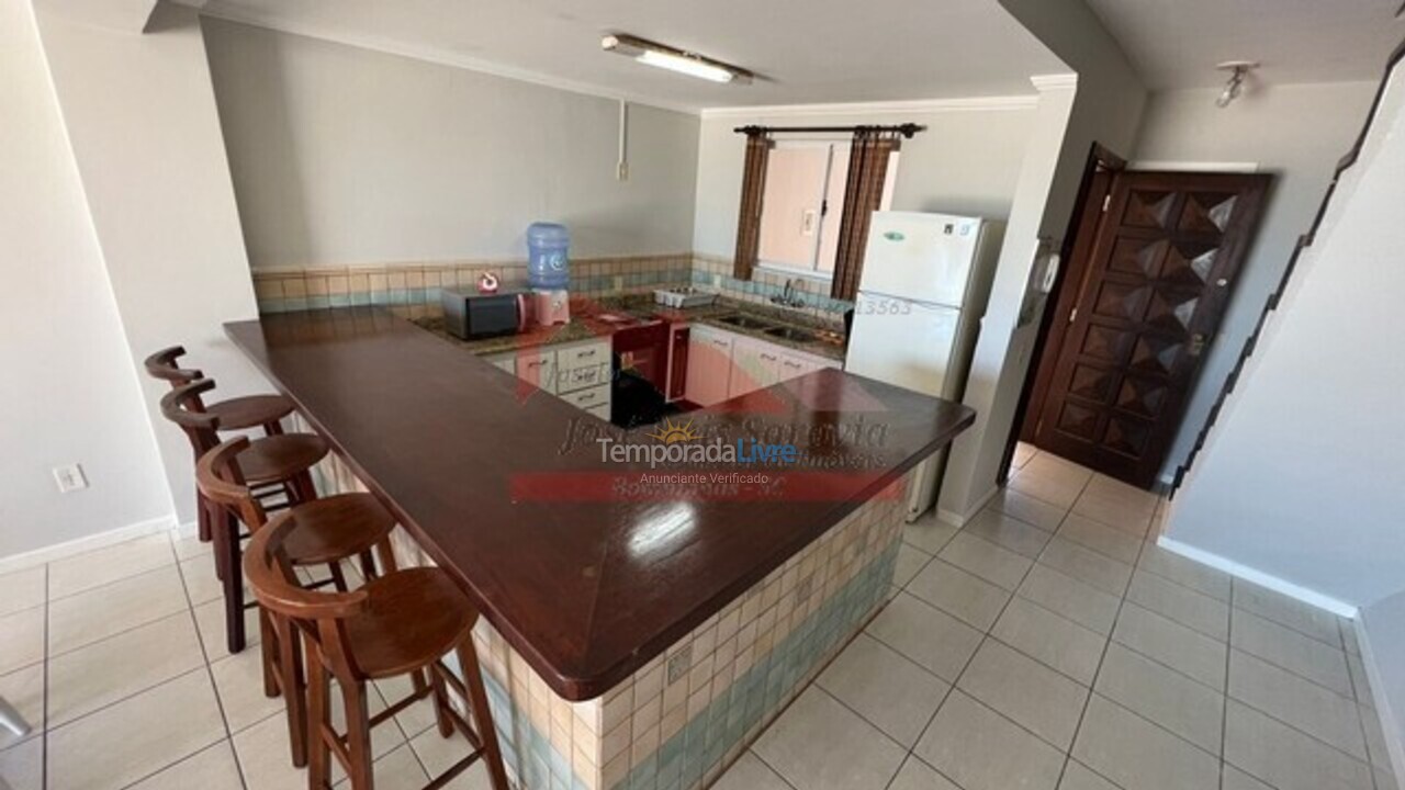 Casa para aluguel de temporada em Bombinhas (Praia de Bombas)