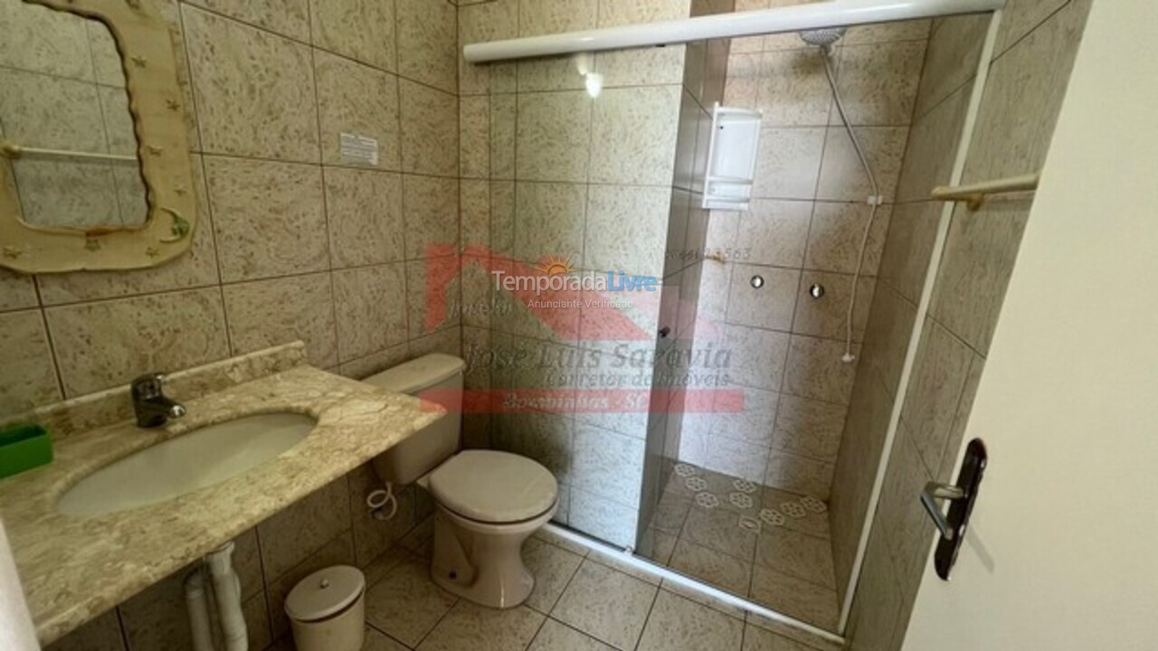 Casa para aluguel de temporada em Bombinhas (Praia de Bombas)