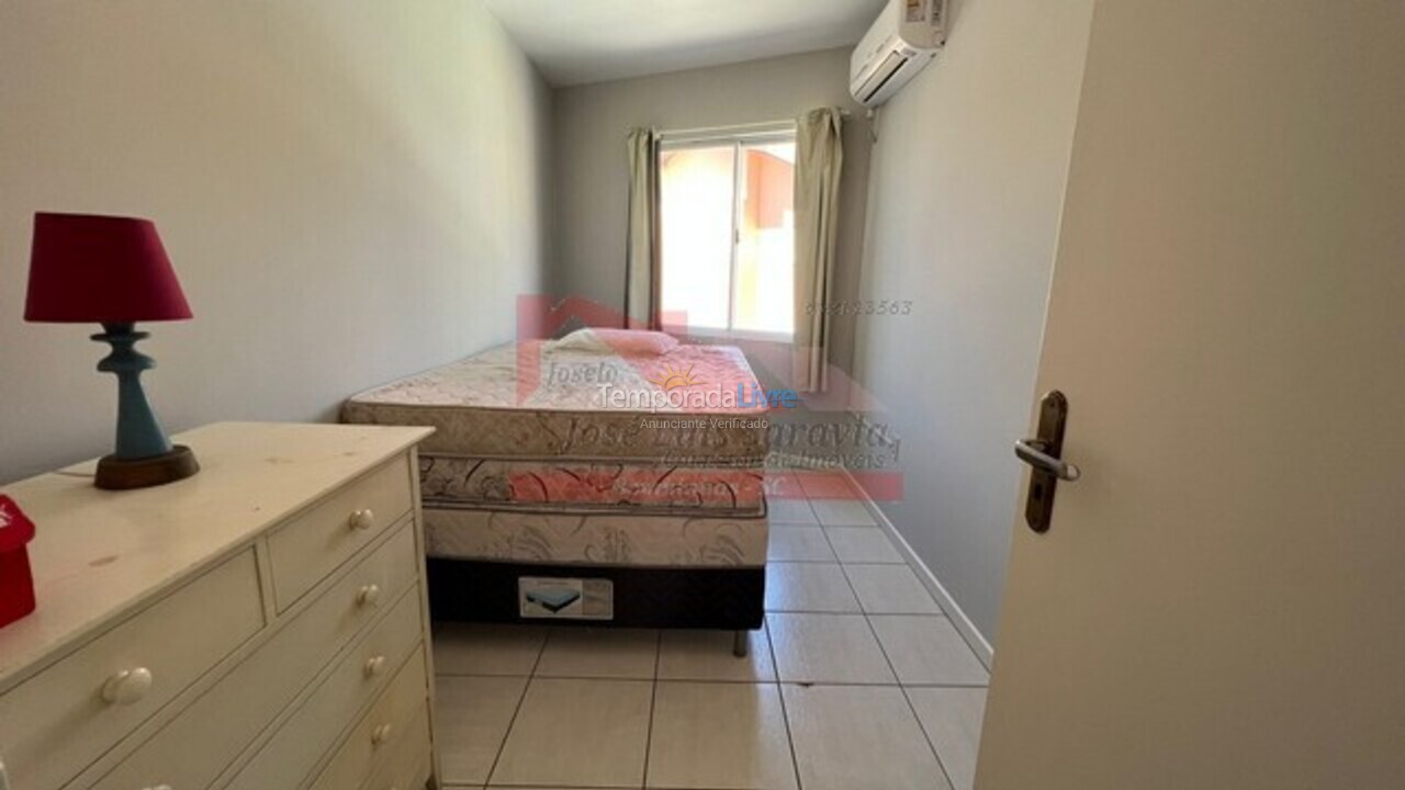 Casa para aluguel de temporada em Bombinhas (Praia de Bombas)