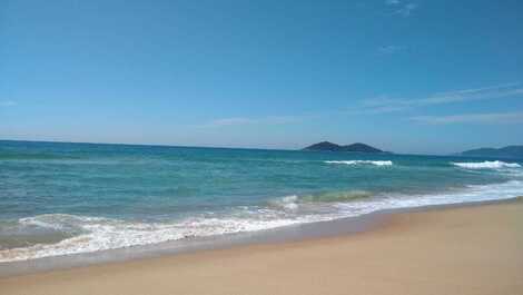 Holiday home south of the island in Florianópolis - House near the beach