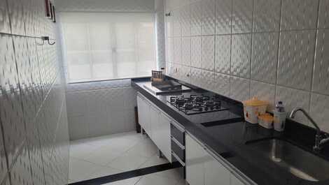 Cozinha com cooktop / churrasqueira gourmet