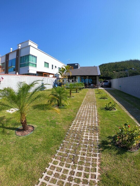 Casa para alquiler de vacaciones em Governador Celso Ramos (Praia de Palmas)