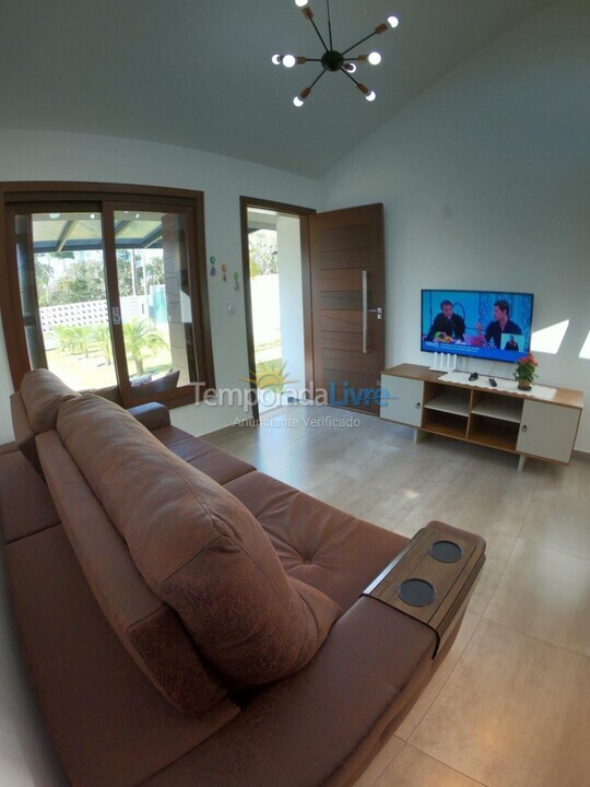 Casa para alquiler de vacaciones em Governador Celso Ramos (Praia de Palmas)