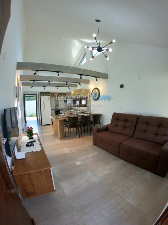 Casa para alquiler de vacaciones em Governador Celso Ramos (Praia de Palmas)