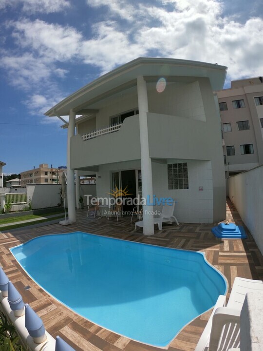 Casa para alquiler de vacaciones em Governador Celso Ramos (Palmas)