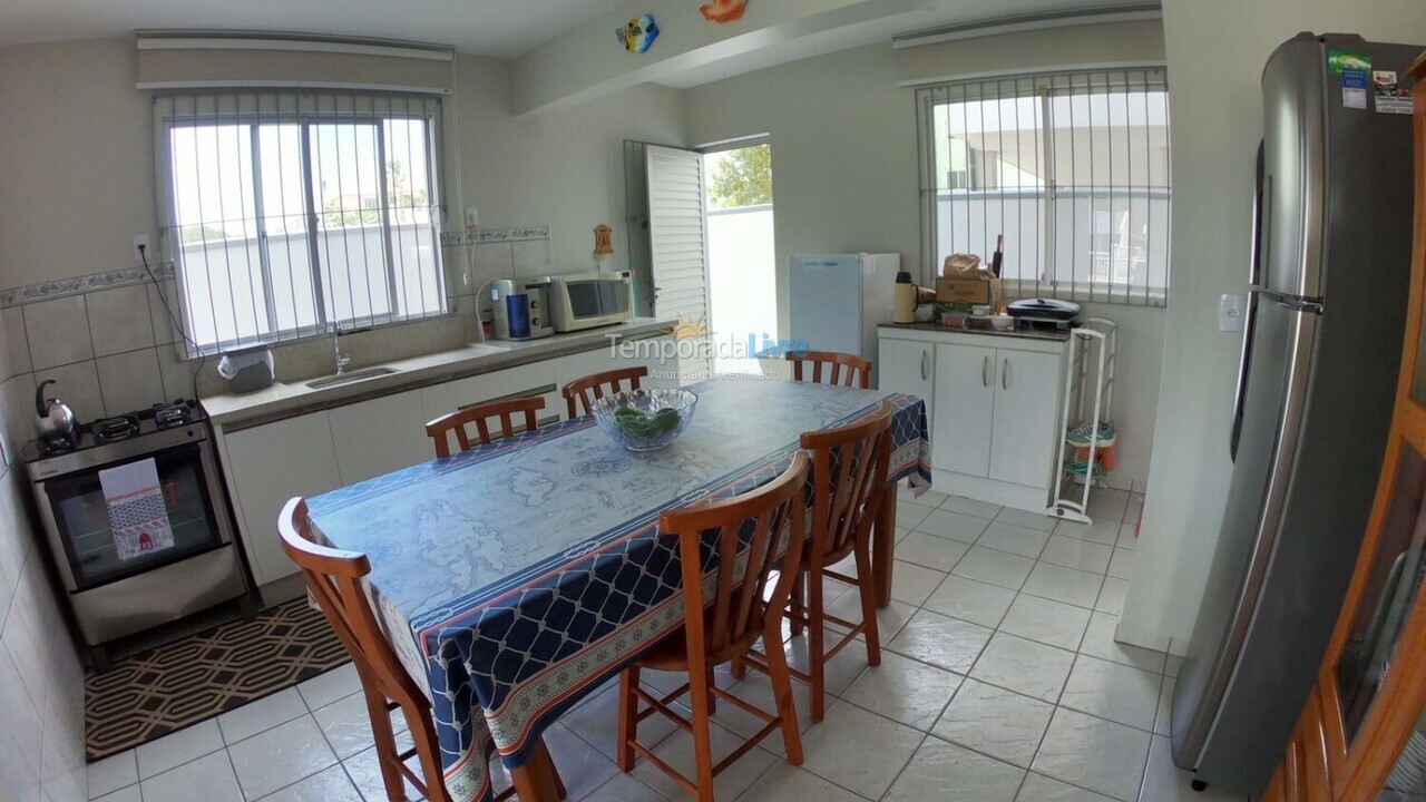 Casa para alquiler de vacaciones em Governador Celso Ramos (Palmas)