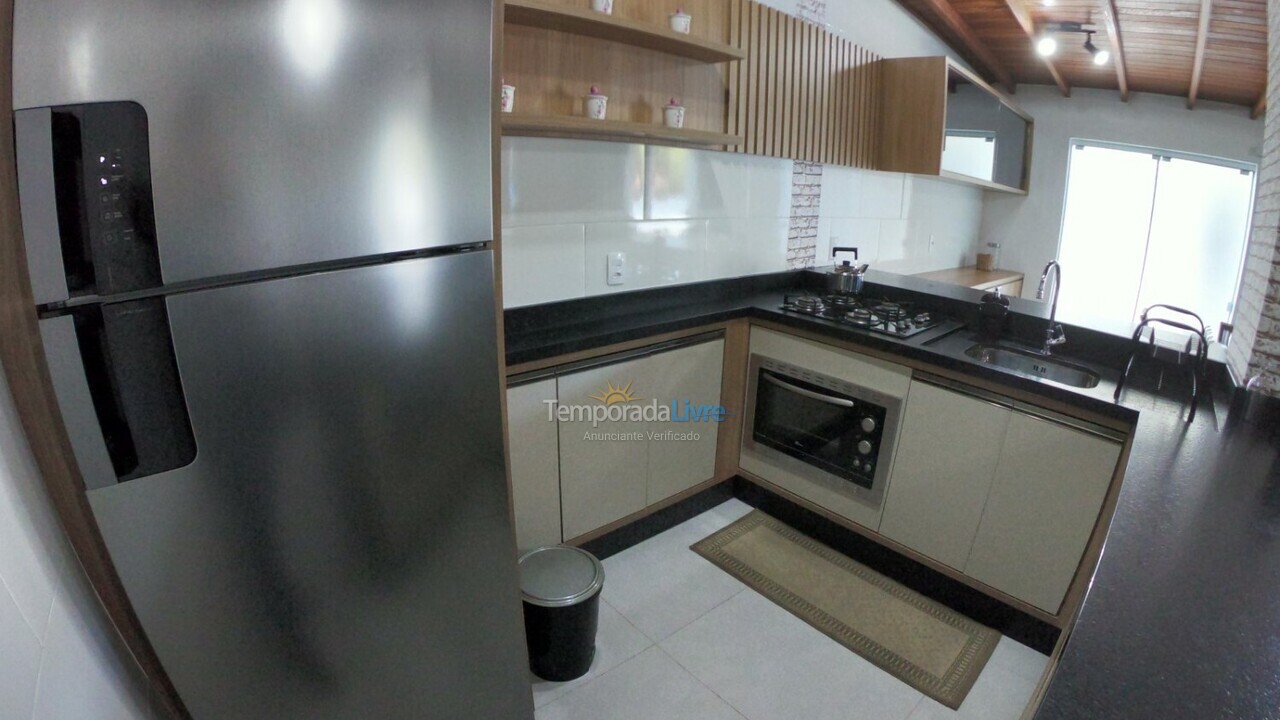 Casa para alquiler de vacaciones em Governador Celso Ramos (Praia de Palmas)