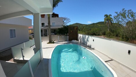 Casa para alugar em Governador Celso Ramos - Praia de Palmas