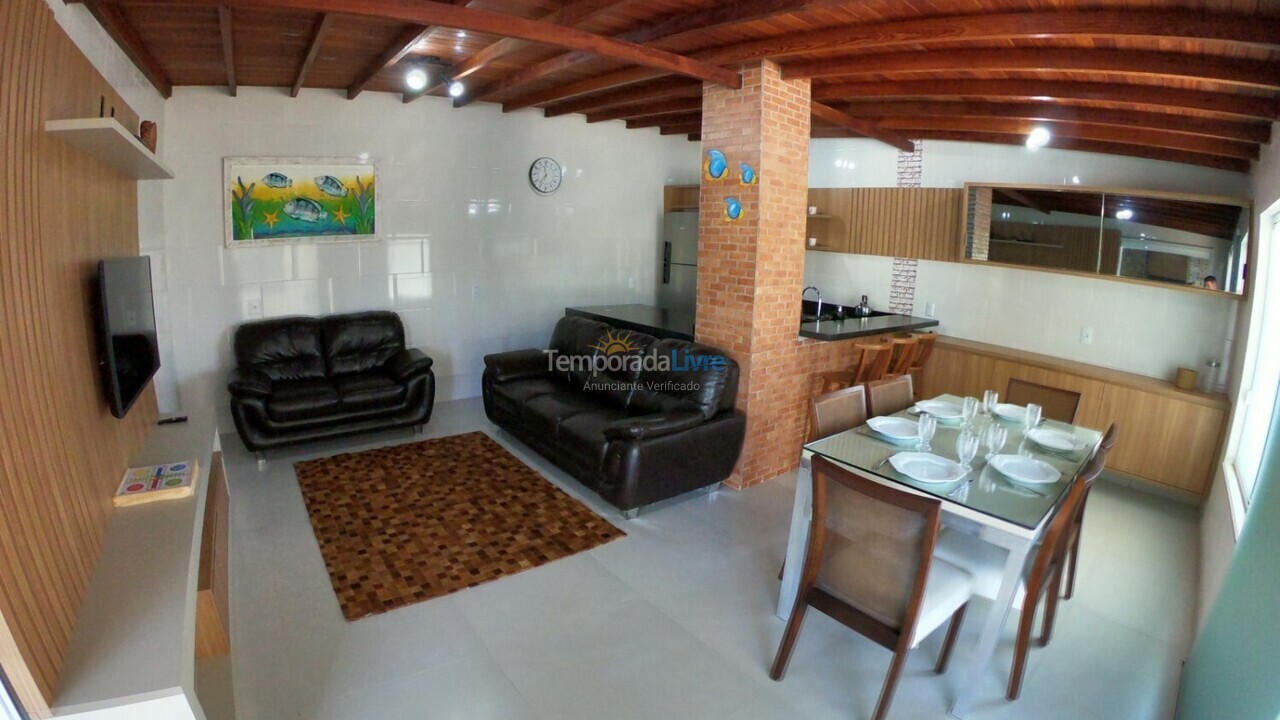 Casa para alquiler de vacaciones em Governador Celso Ramos (Praia de Palmas)