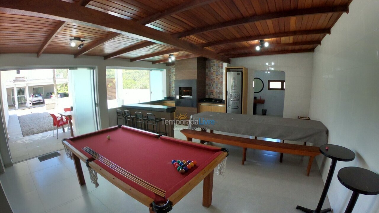 Casa para alquiler de vacaciones em Governador Celso Ramos (Praia de Palmas)