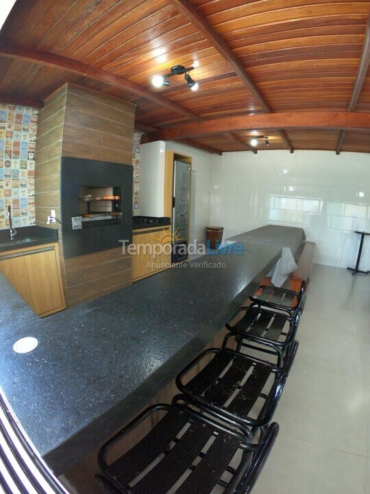 Casa para alquiler de vacaciones em Governador Celso Ramos (Praia de Palmas)