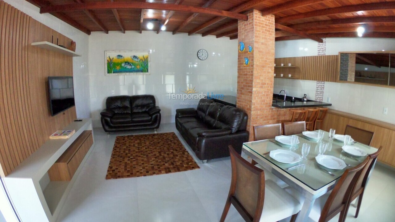 Casa para alquiler de vacaciones em Governador Celso Ramos (Praia de Palmas)