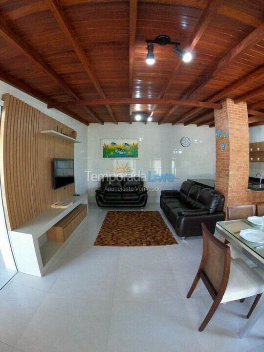 Casa para alquiler de vacaciones em Governador Celso Ramos (Praia de Palmas)