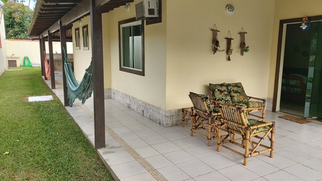 Casa temporada Cabo Frio com piscina - Condomínio Long Beach - Unamar